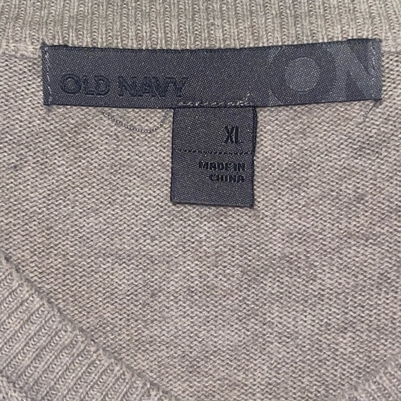 Old Navy Vintage V-neck Cotton Argyle sweater. Size XL GUC - Picture 6 of 9